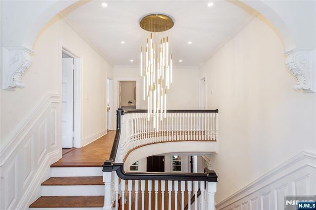 143 S Mountain Avenue, Montclair, NJ 07042