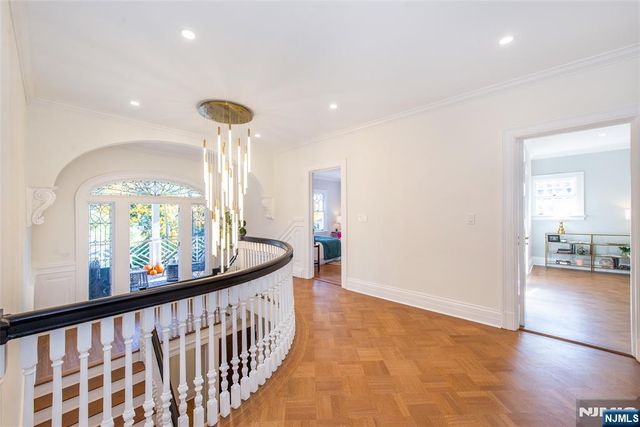 143 S Mountain Avenue, Montclair, NJ 07042