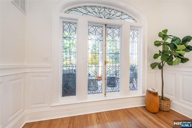 143 S Mountain Avenue, Montclair, NJ 07042