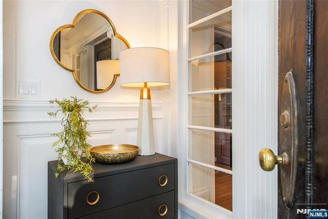 143 S Mountain Avenue, Montclair, NJ 07042