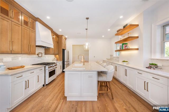 143 S Mountain Avenue, Montclair, NJ 07042