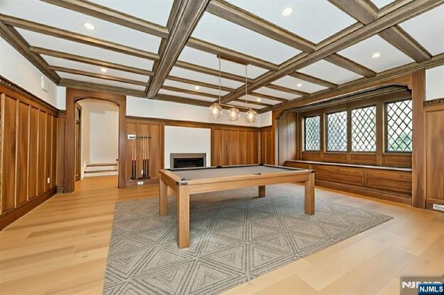 143 S Mountain Avenue, Montclair, NJ 07042