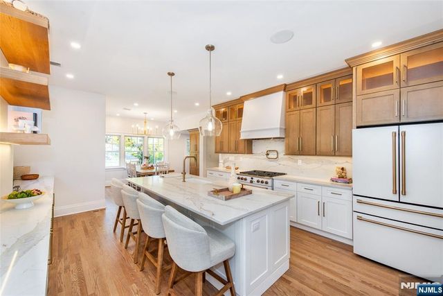 143 S Mountain Avenue, Montclair, NJ 07042