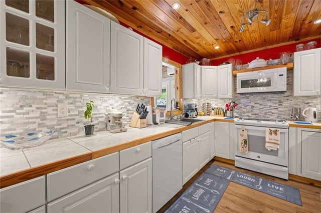 530 Quail Trail, Clarkesville, GA 30523