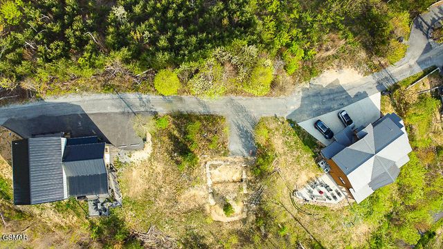 443 Red Hawk Way, Gatlinburg, TN 37738
