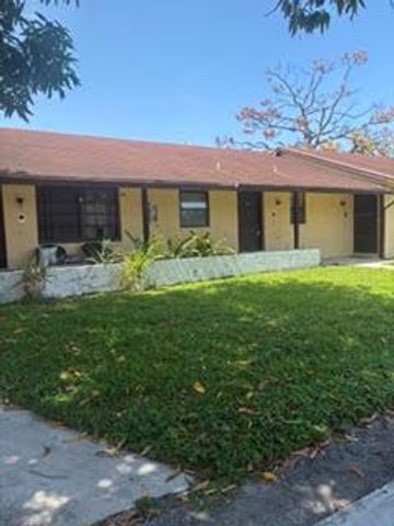 475 Glenwood Drive, West Palm Beach, FL 33415