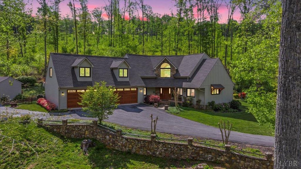 122 Gravelly Ridge Road, Troutville, VA 24175
