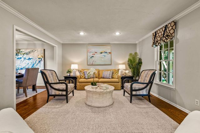 8 Bugle Court, Little Rock, AR 72227