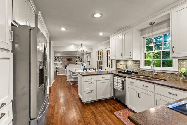 8 Bugle Court, Little Rock, AR 72227