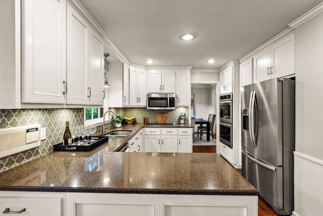 8 Bugle Court, Little Rock, AR 72227