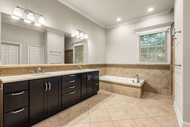 8 Bugle Court, Little Rock, AR 72227