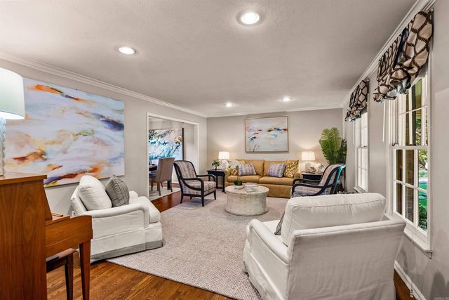 8 Bugle Court, Little Rock, AR 72227
