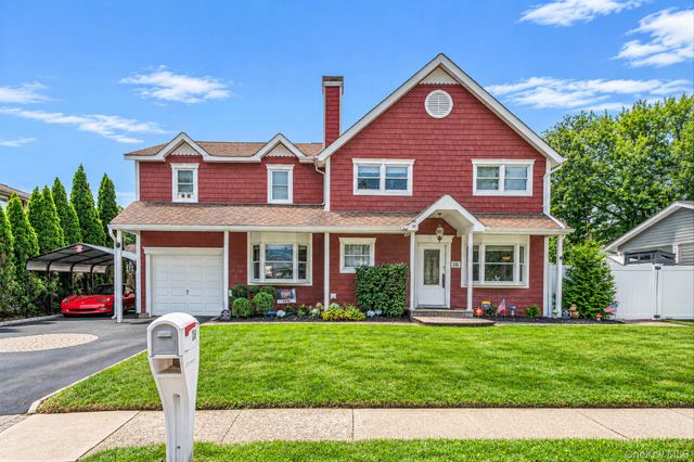 16 Bragg Drive, Lake Grove, NY 11755