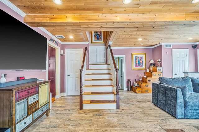 16 Bragg Drive, Lake Grove, NY 11755