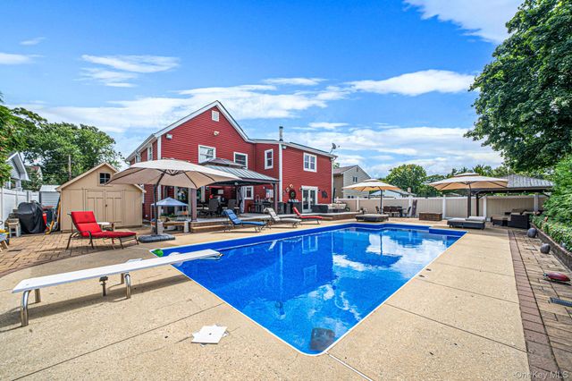 16 Bragg Drive, Lake Grove, NY 11755