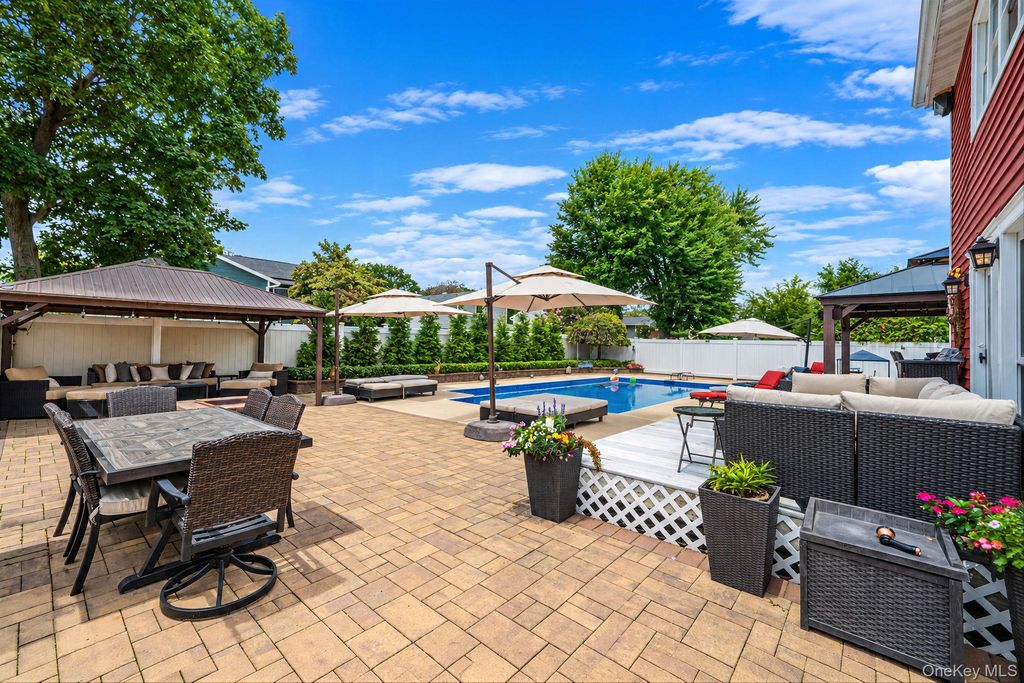 16 Bragg Drive, Lake Grove, NY 11755 — photo 4