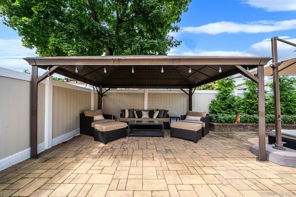 16 Bragg Drive, Lake Grove, NY 11755 — photo 5