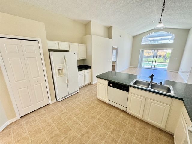 1317 CASTERTON CIRCLE, Davenport, FL 33897