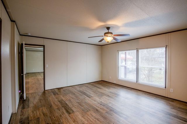 271 St Thomas Drive, Point Blank, TX 77364