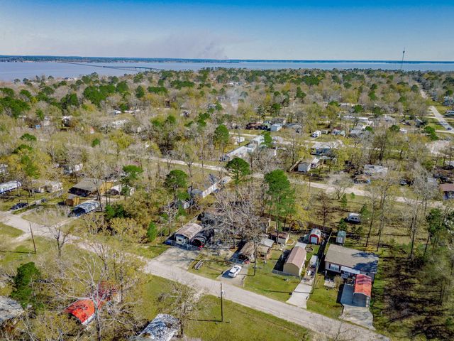271 St Thomas Drive, Point Blank, TX 77364