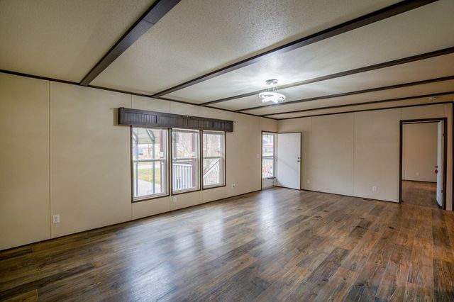271 St Thomas Drive, Point Blank, TX 77364