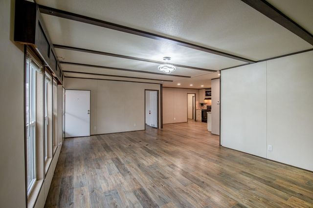 271 St Thomas Drive, Point Blank, TX 77364