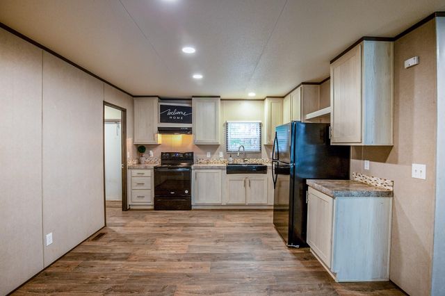 271 St Thomas Drive, Point Blank, TX 77364