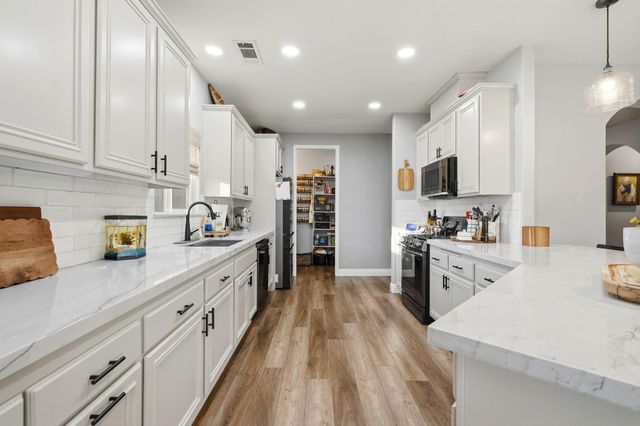 1483 Atlantic Avenue, Lemoore, CA 93245