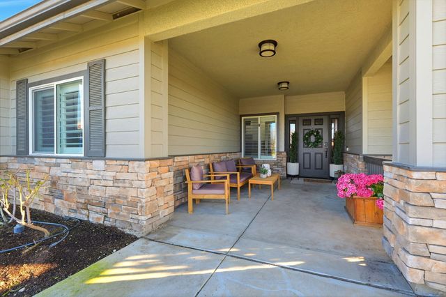 1483 Atlantic Avenue, Lemoore, CA 93245