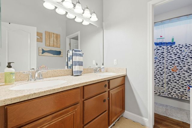 1483 Atlantic Avenue, Lemoore, CA 93245