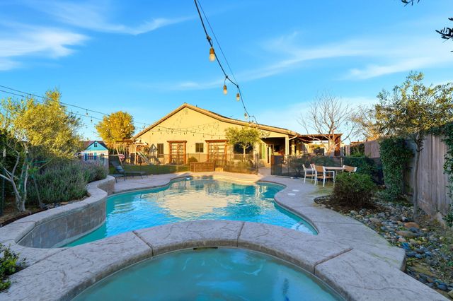 1483 Atlantic Avenue, Lemoore, CA 93245