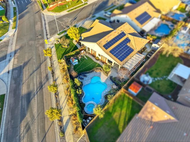 1483 Atlantic Avenue, Lemoore, CA 93245