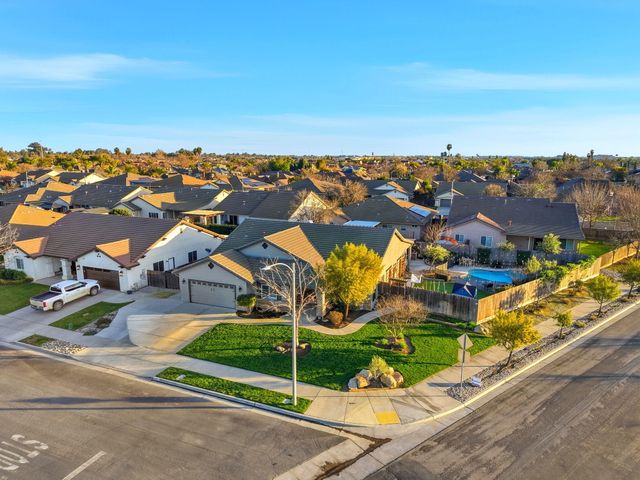 1483 Atlantic Avenue, Lemoore, CA 93245