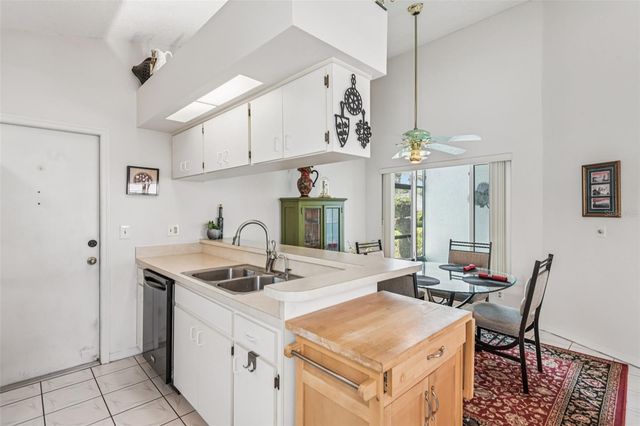 214 LINGER LANE, Sun City Center, FL 33573