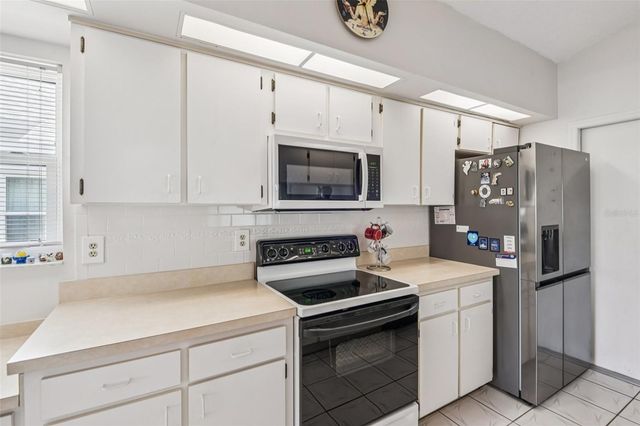 214 LINGER LANE, Sun City Center, FL 33573