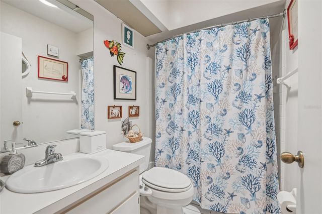 214 LINGER LANE, Sun City Center, FL 33573