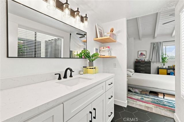 2609 Nelson Avenue F, Redondo Beach, CA 90278