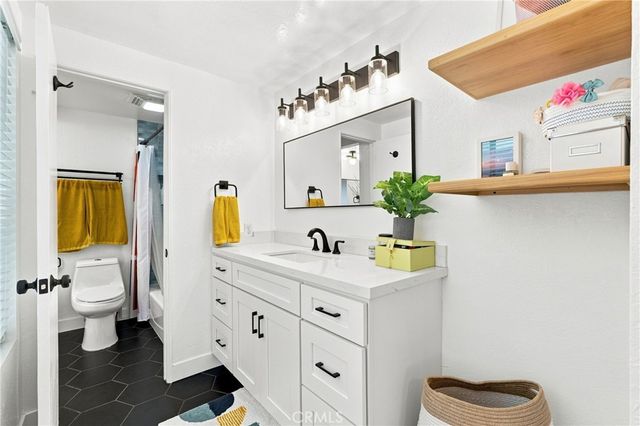 2609 Nelson Avenue F, Redondo Beach, CA 90278