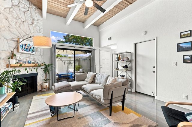 2609 Nelson Avenue F, Redondo Beach, CA 90278