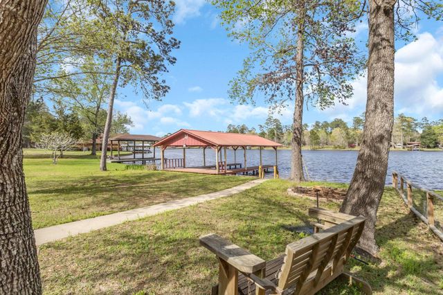 743 Sherwood Forest Drive, Ivanhoe, TX 75979