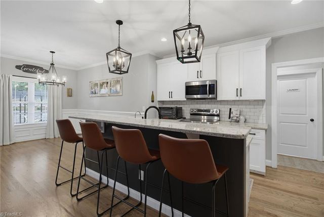 179 Pipers Ridge West, Winston-salem, NC 27127
