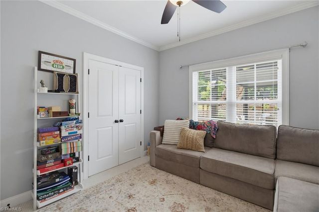 179 Pipers Ridge West, Winston-salem, NC 27127