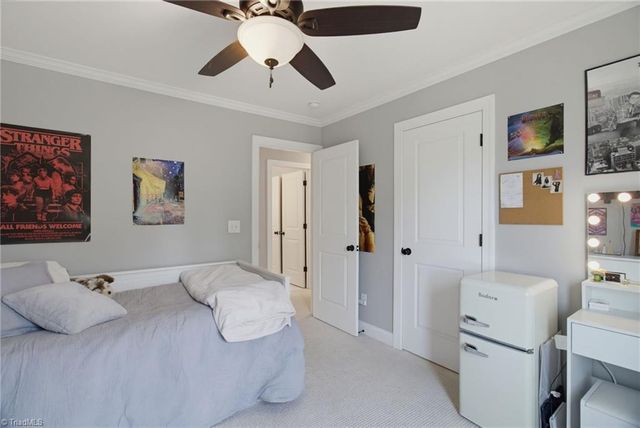 179 Pipers Ridge West, Winston-salem, NC 27127