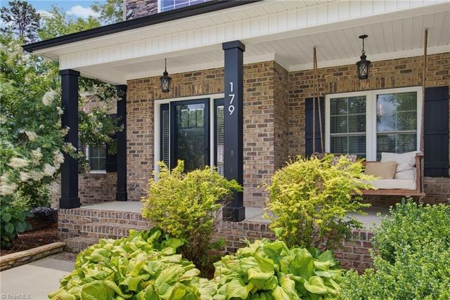 179 Pipers Ridge West, Winston-salem, NC 27127