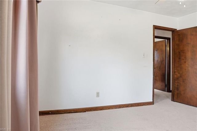 229 Newtown RD S, Norfolk, VA 23502