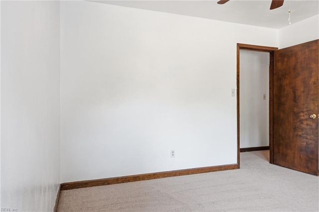 229 Newtown RD S, Norfolk, VA 23502