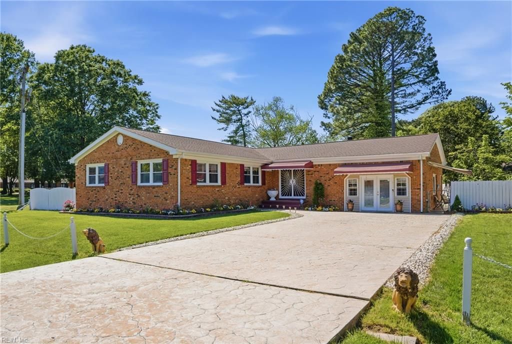 229 Newtown RD S, Norfolk, VA 23502