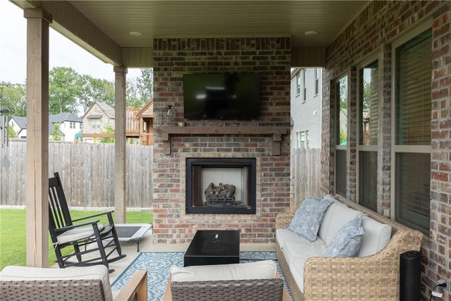 3758 W Dahlia Way, Fayetteville, AR 72704