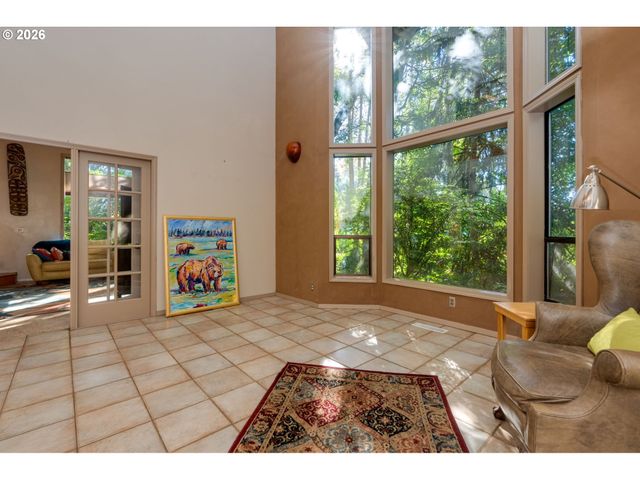1355 Sw RUSS Ln, Mc Minnville, OR 97128