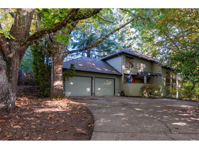 1355 Sw RUSS Ln, Mc Minnville, OR 97128